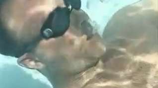 Online film Couple enjoys oral sex under water