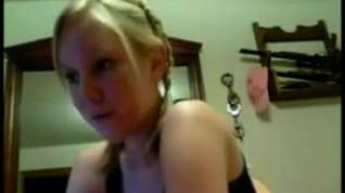 Online film cute beauty masturbating on webcam