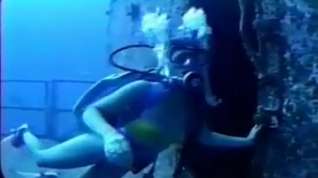 Online film Wreck Scuba Diver In Bikini
