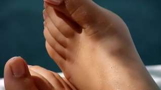 Online film sandy toes and naked hot soles