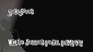 Online film White Jellies pedal pumping