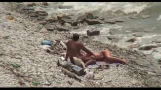 Online film Cuckold wench at the beach