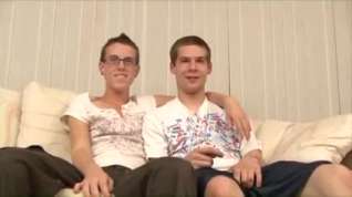 Online film Twink gets his bum fucked by a horny gay hunk