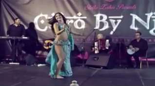 Online film Alla Kushnir sexy Belly Dance part 176