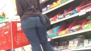 Online film Geeky Pawg Milf in Jeans Chase (part1 of 2)