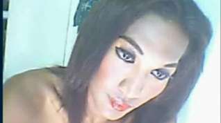 Online film Webcam asian ladyboy masturbates