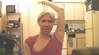 Online film Playful Amateure crossdresser dancing in the kitchen