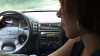 Online film Hot tranny does him handjob in the car