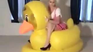 Online film Emily Addison Rubber Duck Deflate