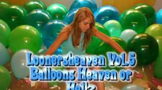 Online film Sexy blonde and balloons
