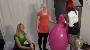 Online film 3 Girls play with balloons