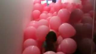 Online film Mass Pink Balloon Burst