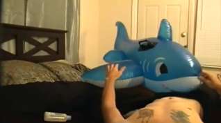 Online film Inflatable Shark Riding