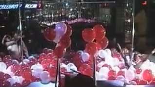 Online film Pole dance and lesbian show with balloons