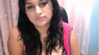 Online film Sexy indian desi shows boobs on webcam