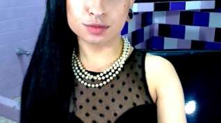 Online film Hot Latina Tranny Jerking her Cock