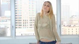 Online film Gorgeous blonde teen loves to fuck