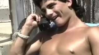 Online film Hunk jerks his gay dick in the outdoors