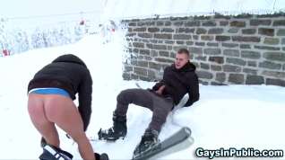 Online film Outdoor skier barebacks