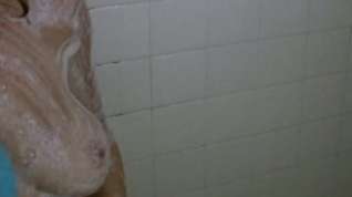 Online film Blonde Takes A Shower And Eagerly Sucks Cock