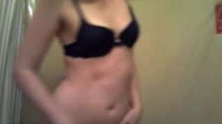Online film Webcam Girl Dildos Pussy In The Shower