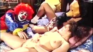 Online film Sexy 80's porn chick kinky 3some