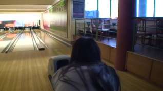 Online film Nessa Devil in amateur girl gives ultimate blowjob in a bowling alley