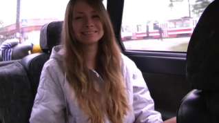 Online film Yulia Blondy in video of a minx giving a toothless blowjob in the car