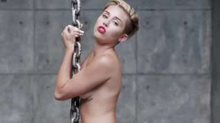 Online film Miley Cyrus in Wrecking Ball Music Video (2013)