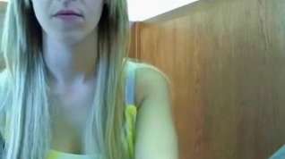 Online film Sexy blonde immature babe at webcam