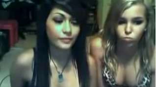 Online film 2 immatures playing on livecam