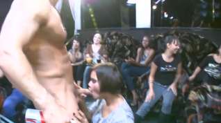 Online film Raunchy stripper party