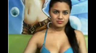 Online film Indian Cutie Showing Off Her Tits