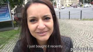 Online film Amateur brunette Czech slut fucked in the park for cash