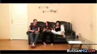 Online film Russian Teens In A Threesome