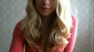 Online film Sexy blonde milf dildos her tight pussy on webcam