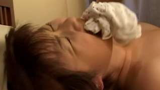 Online film Japanese couple gets nasty after his lady take a bath