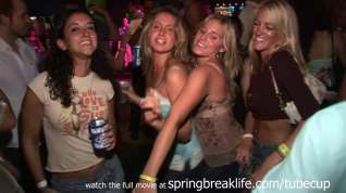 Online film SpringBreakLife Video: Wild Girls On Stage At Club