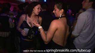Online film SpringBreakLife Video: Club Girls Up The Skirt