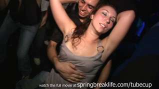 Online film SpringBreakLife Video: Girls Dancing In A Club