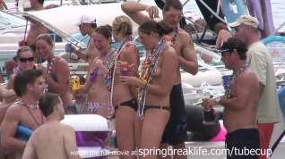 Online film SpringBreakLife Video: Naked In Public On The Water