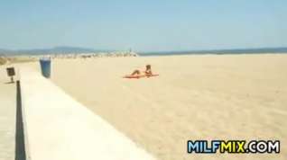 Online film MILF At The Beach Gets Fucked