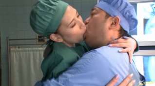 Online film Things get hot in the hospital when doctor Ai Sayama shows her ass