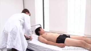 Online film Naughty Japanese doctor is a dominating chick