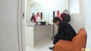 Online film Model Akiho Yoshizawa's Rough Fucking In Her Dressing Room