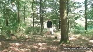 Online film Sexy babe meets old dude in the woods…