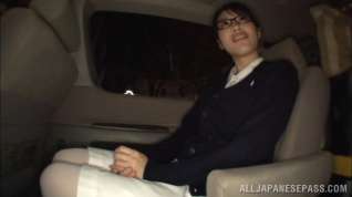 Online film Sweet babe Miku Sunohara gets seduced in the car