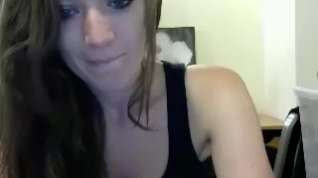 Online film webcam babe gets naked for you