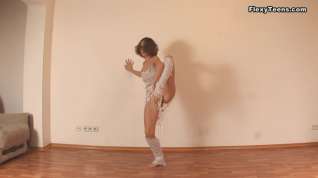 Online film Linda Paro - Gymnastic Video part 2