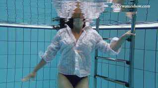 Online film UnderwaterShow Video: Paulinka
